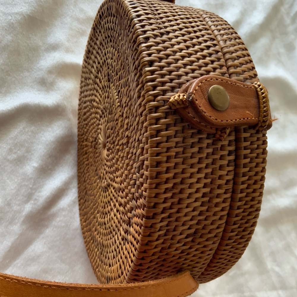 Brown Rattan Crossbody Bag with Leather Strap
